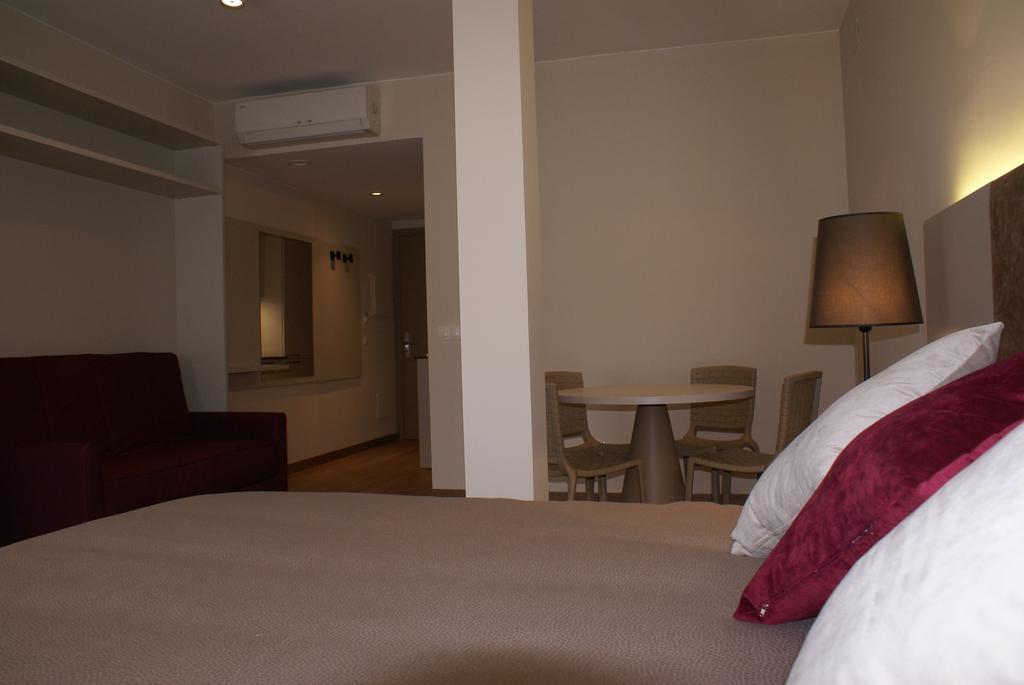 Aparthotel K Φιγκέρες Δωμάτιο φωτογραφία