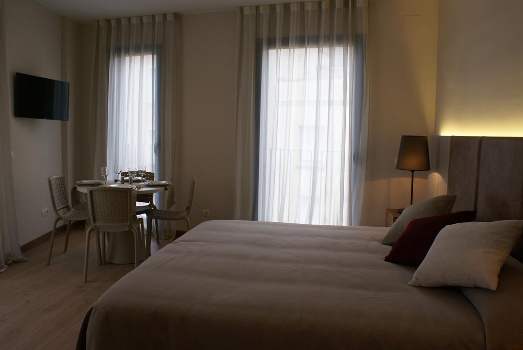Aparthotel K Φιγκέρες Δωμάτιο φωτογραφία